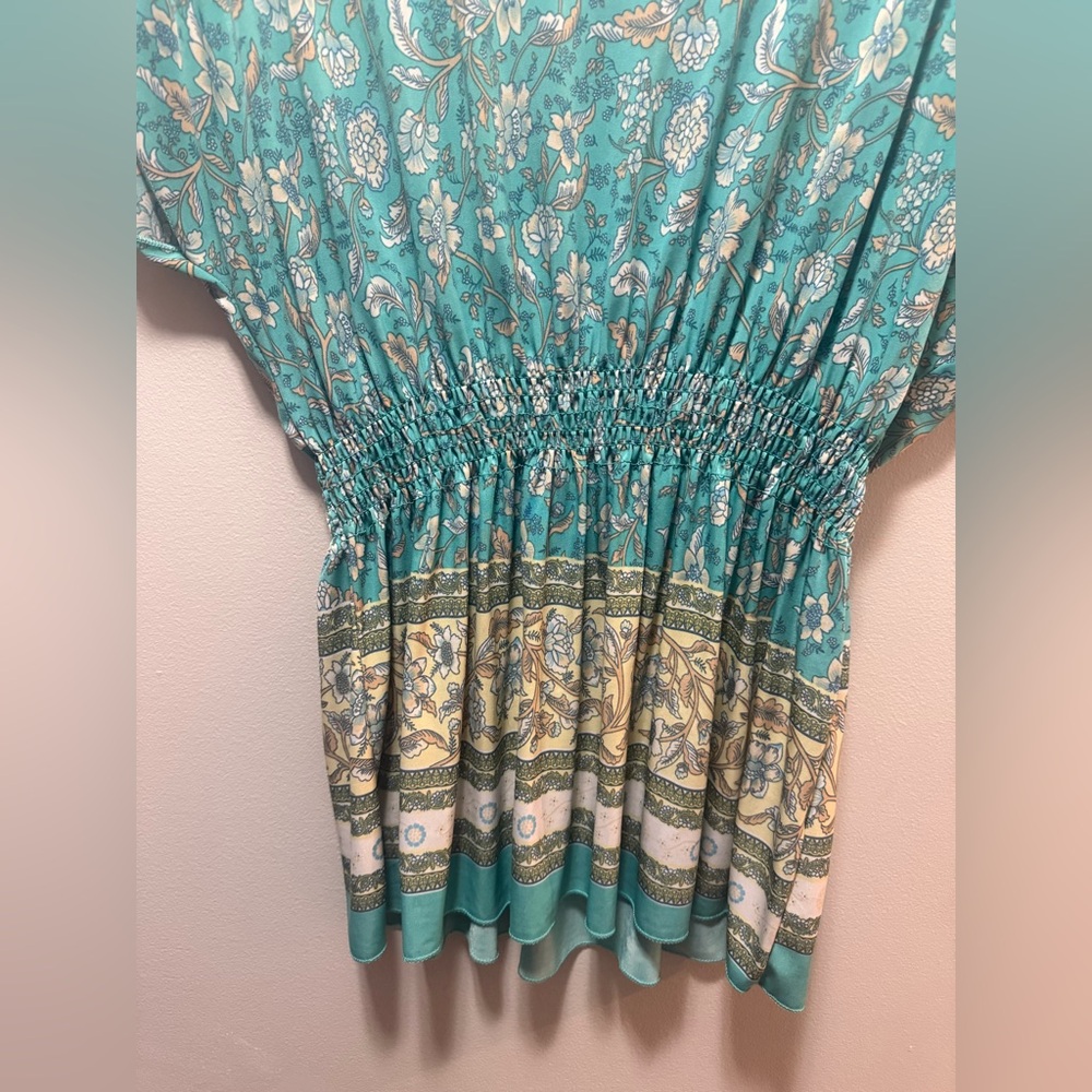 Floral Patterned Top - Picture 4 of 4